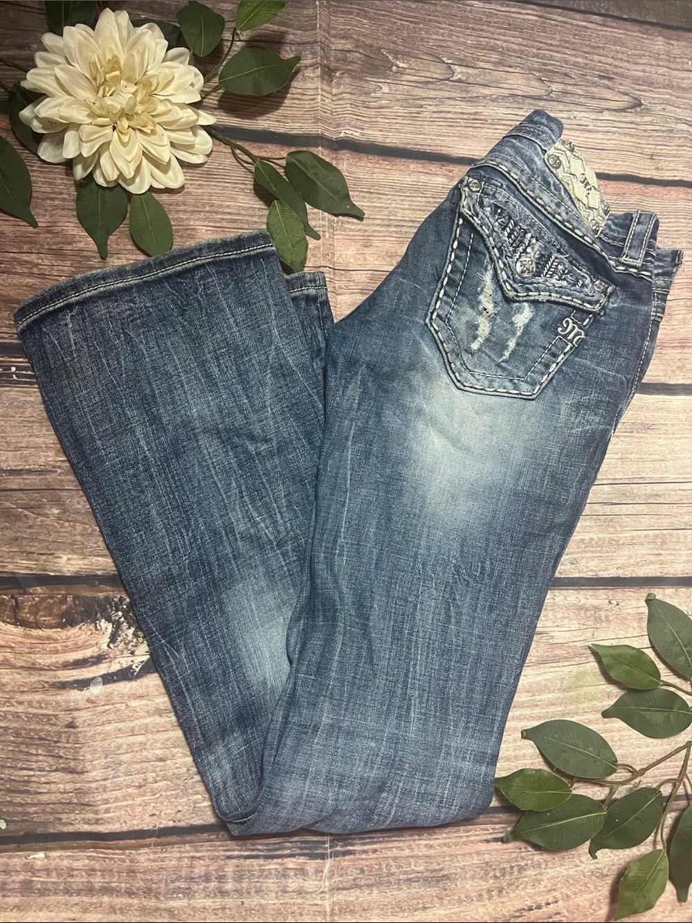 Miss Me Women’s size 27 Blue Distressed Bootcut Jeans